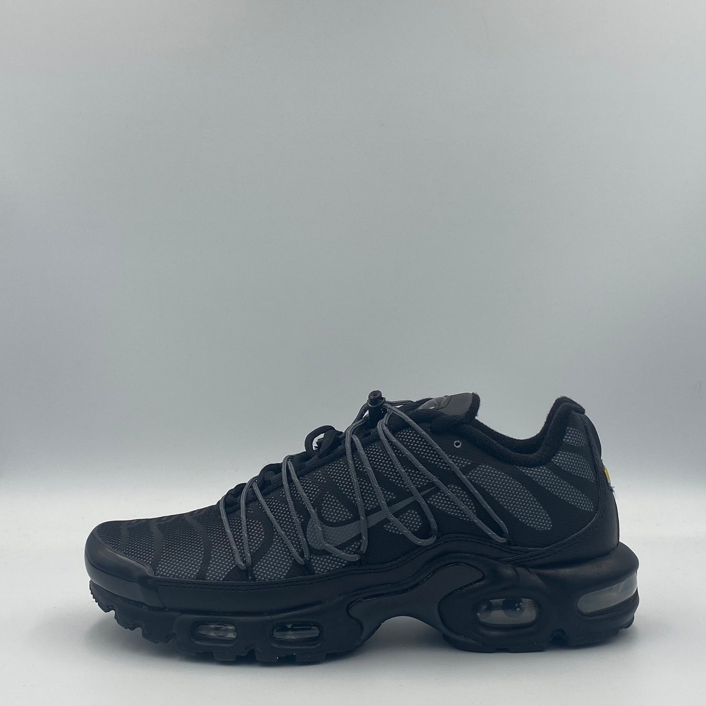 Nike Air Max Plus Lace FLH - Black - 39/25 cm