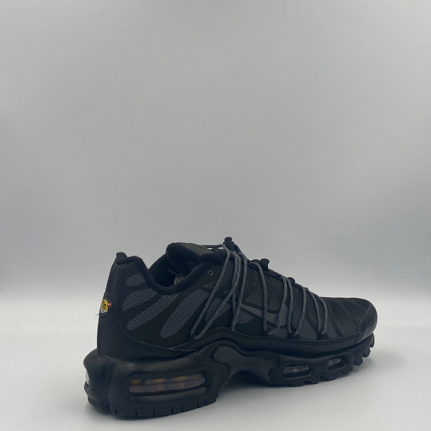 Nike Air Max Plus Lace FLH - Black - 39/25 cm