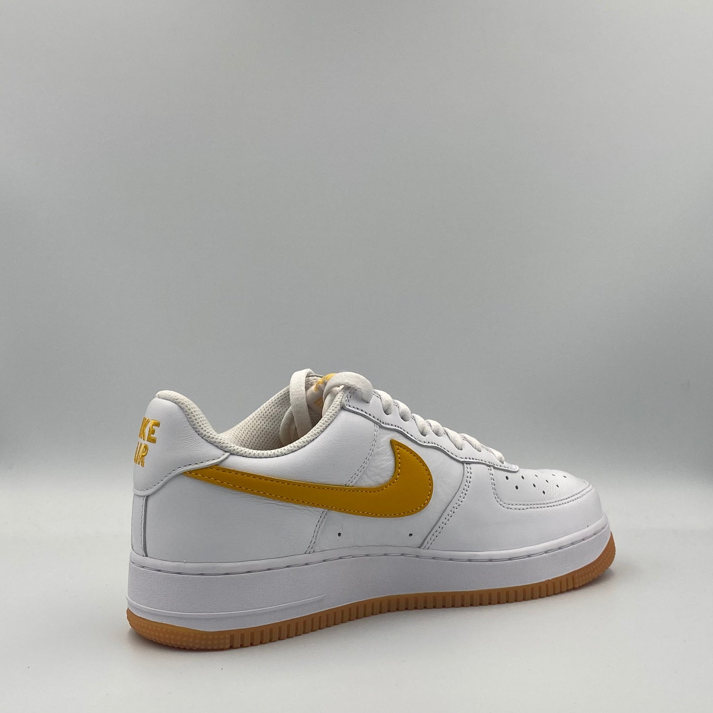 Nike Air Force 1 Retro QS - White/Yellow