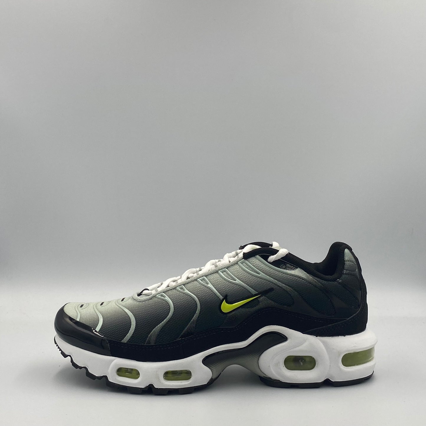 Nike Air Max Plus GS - Black/Volt/Cactus - 36.5 38