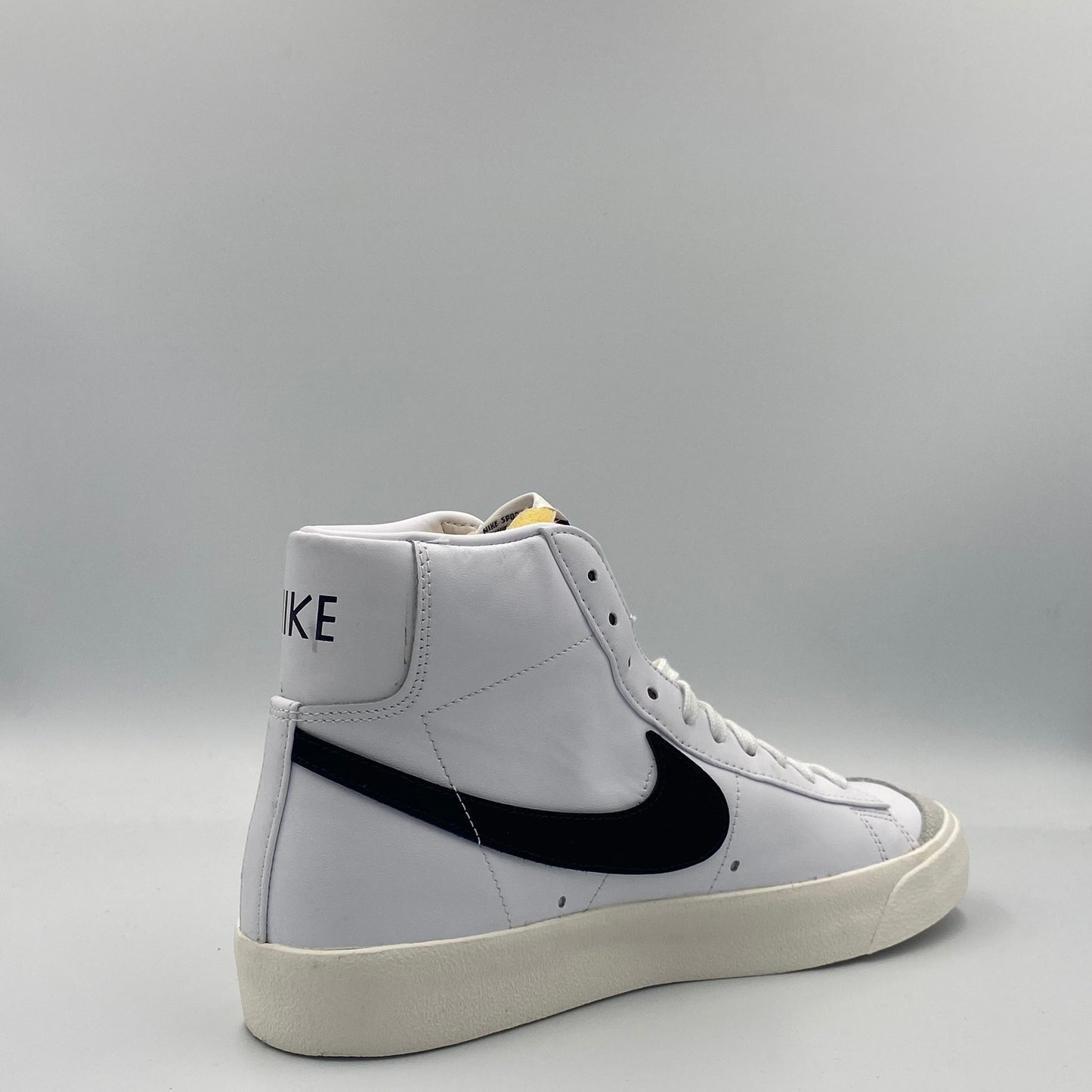 Nike Blazer Mid '77 VNTG - fehér/fekete