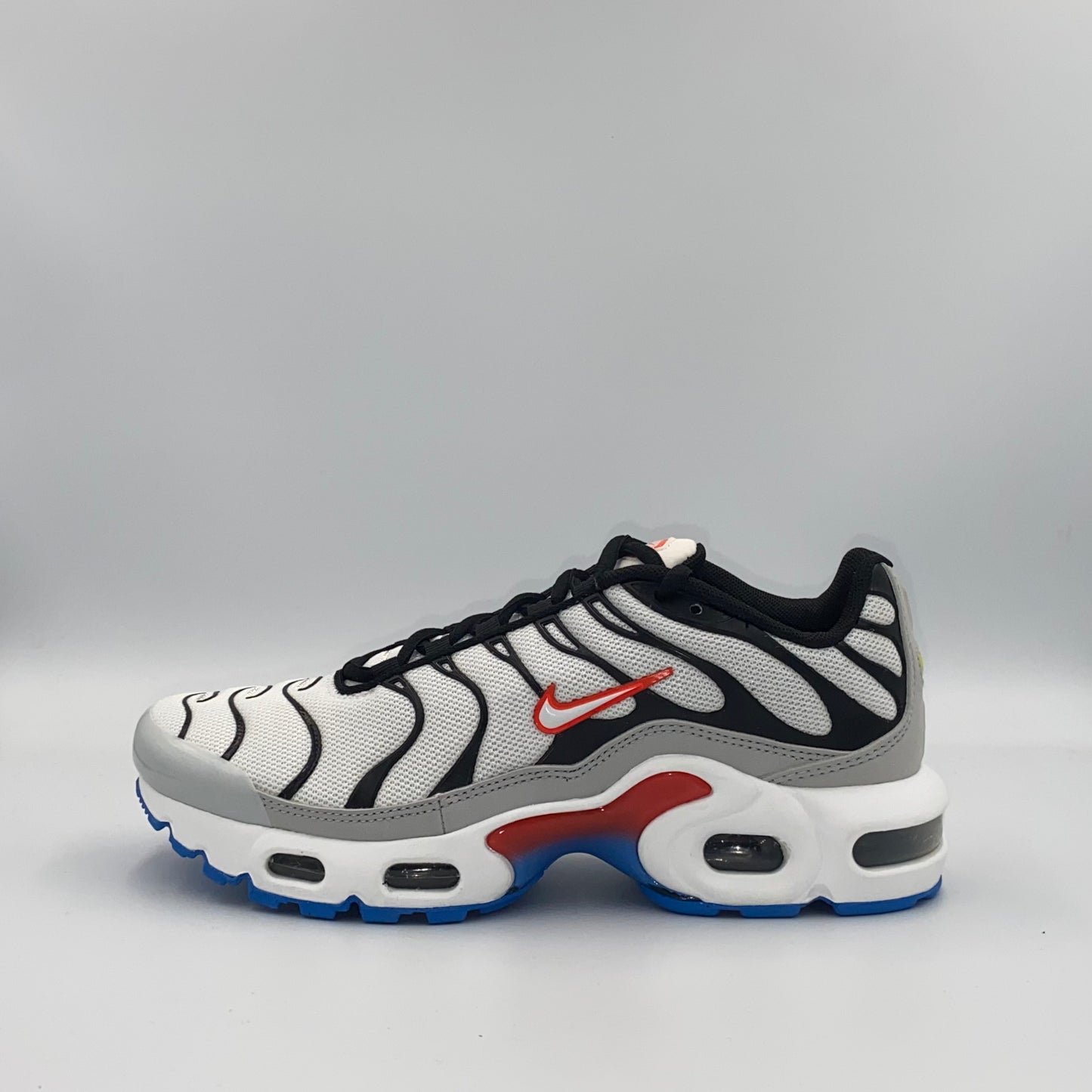 Nike Air Max Plus (GS) - Platinum Black Red - 37.5