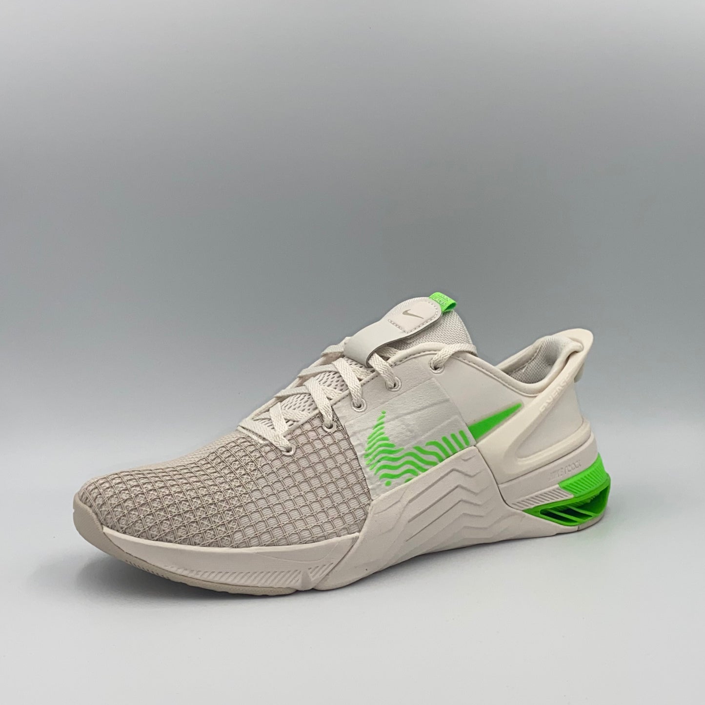 Nike Metcon 8 Flyease crossfit cipő - Phantom/Green Strike