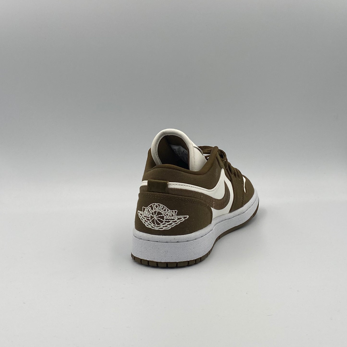 Air Jordan 1 Low SE - Light Olive