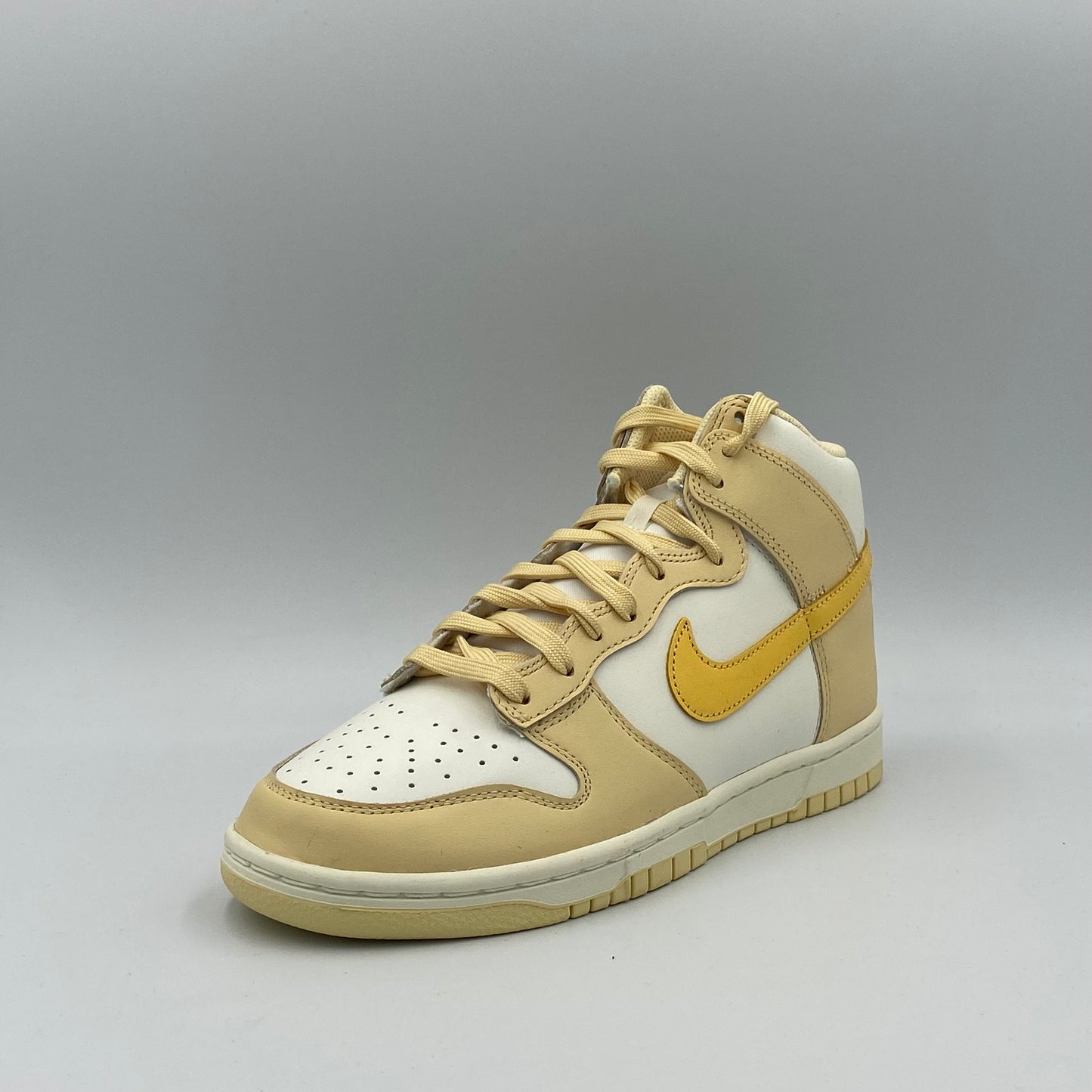 Nike Dunk High - Pale Vanilla/Topaz Gold