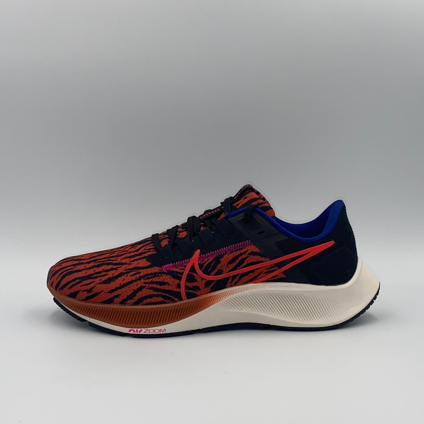 Nike Air Zoom Pegasus 38 W - barna - 40