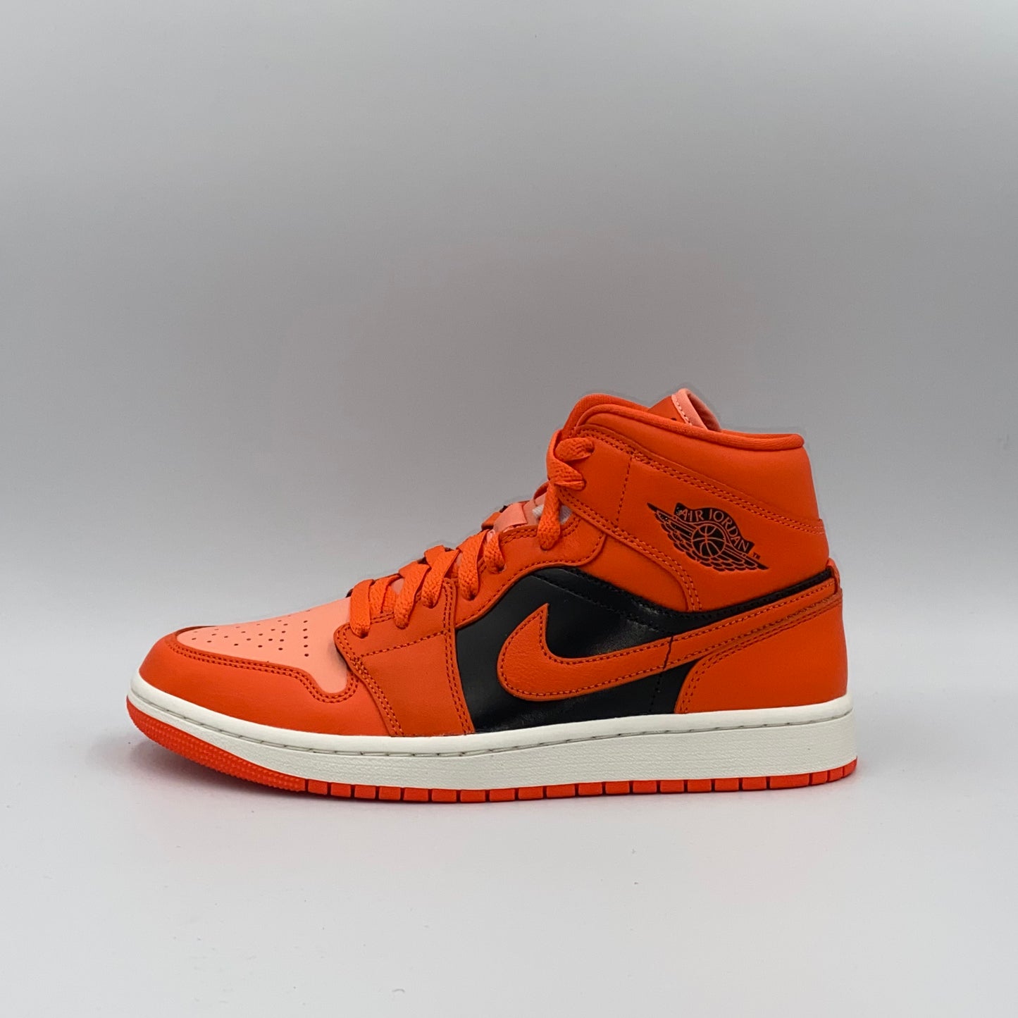 Air Jordan 1 Mid SE W - Orange Black