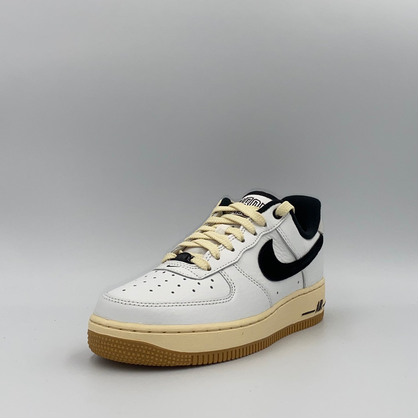 Nike Air Force 1 '07 LX - Black/Summit White - 38.5