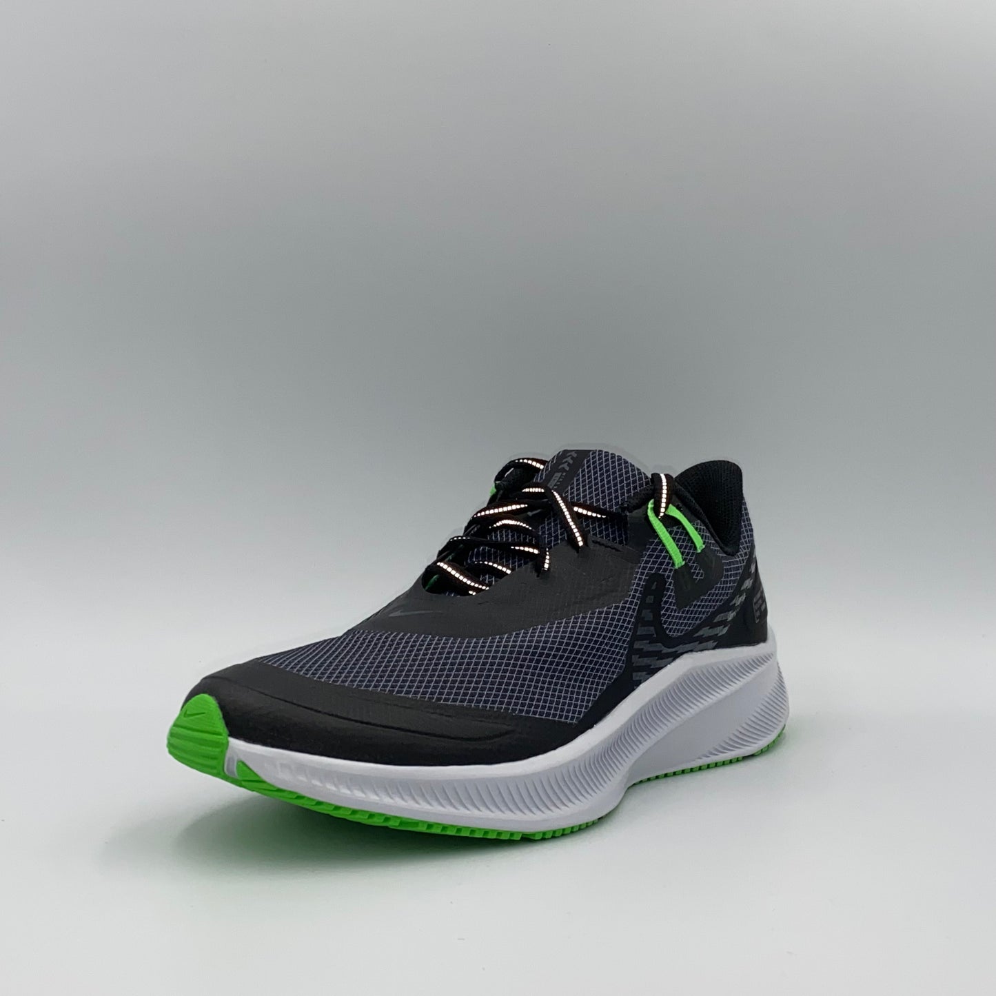 Nike Quest 3 Shield - Black/Poison Green