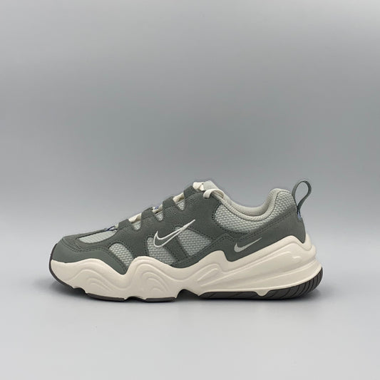 Nike Tech Hera - Mica Green