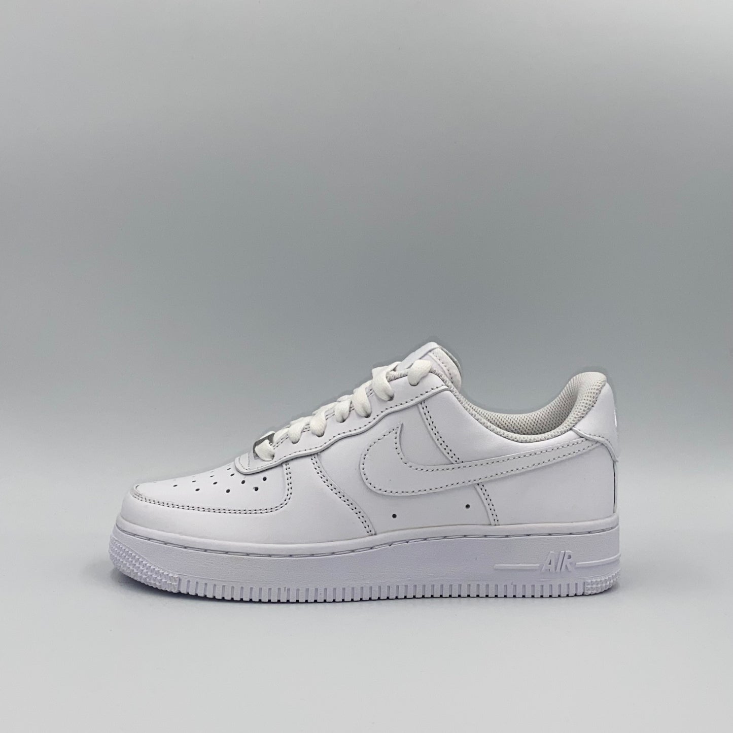 Nike W Air Force 1 '07 - Triple White