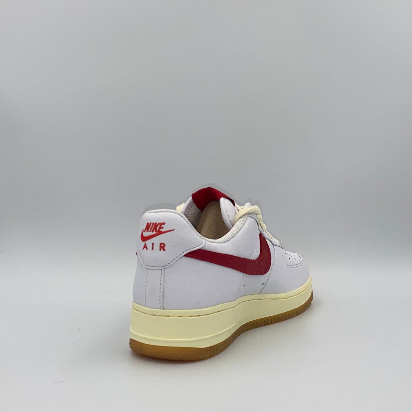 Nike W Air Force 1 '07 - Gym Red - 41 / 26.5 cm