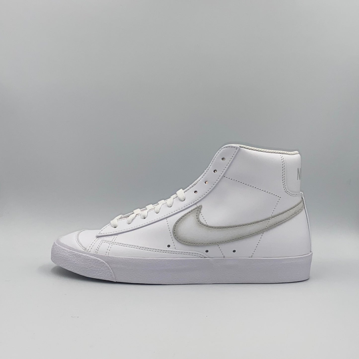 Nike Blazer Mid '77 VNTG NAS - White/Photon Dust