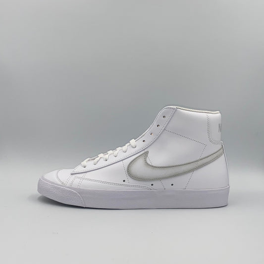 Nike Blazer Mid '77 VNTG NAS - White/Photon Dust