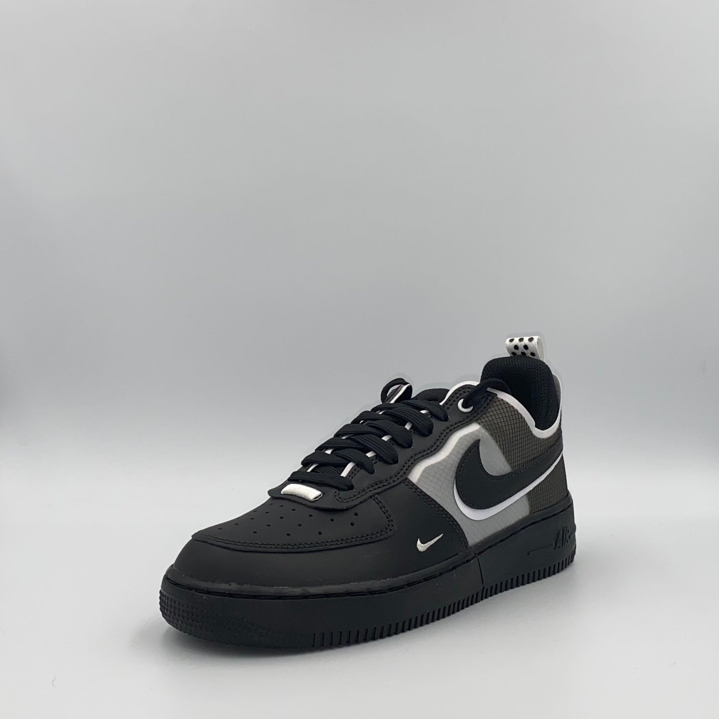 Nike Air Force 1 React - Black/White - 39