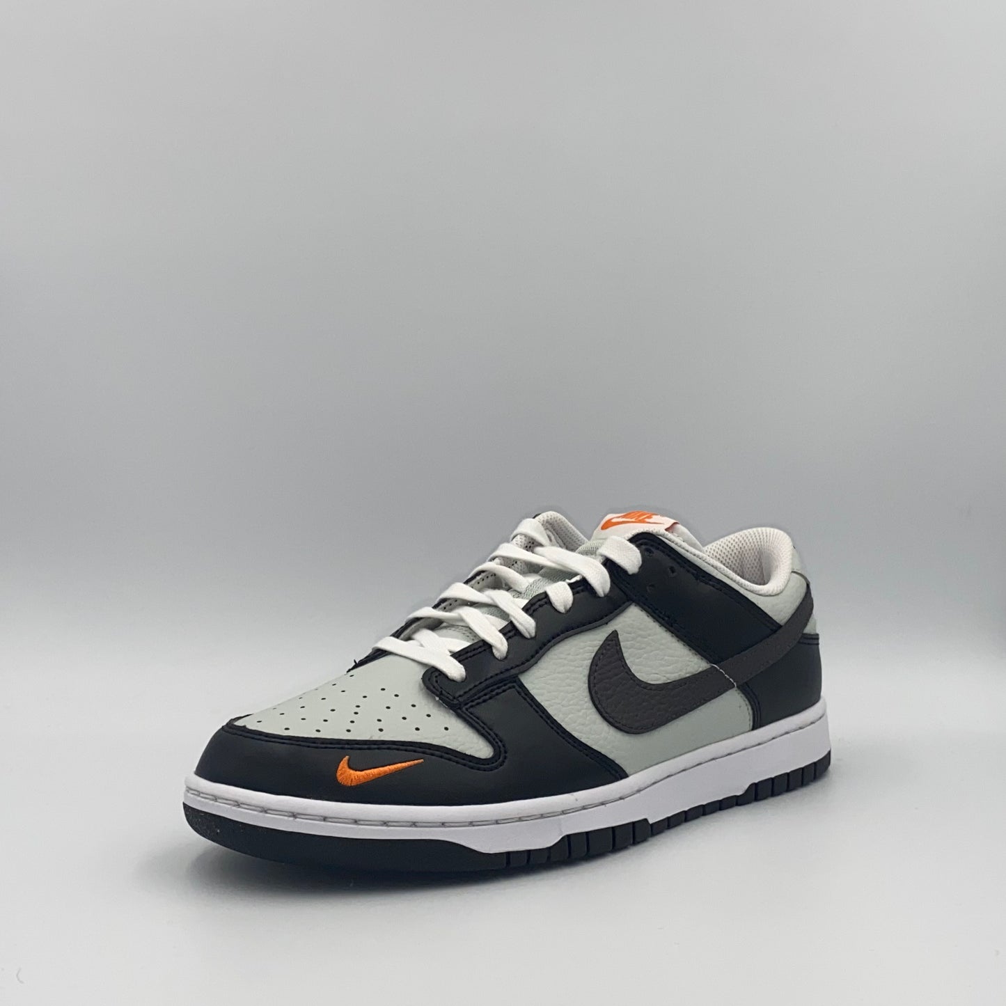 Nike Dunk Low - Black/Grey - 44