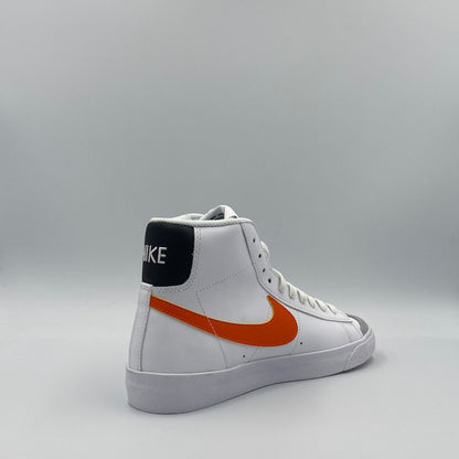 Nike Blazer Mid '77 (GS) - White Orange - 38.5